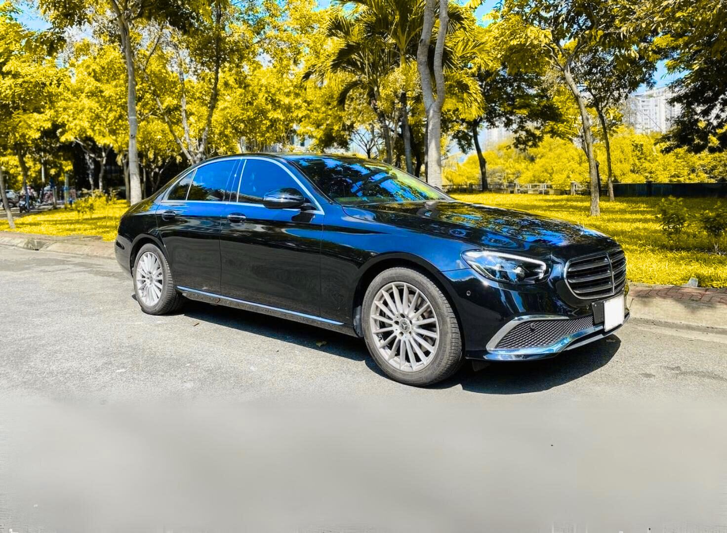 Mercedes-Benz E200